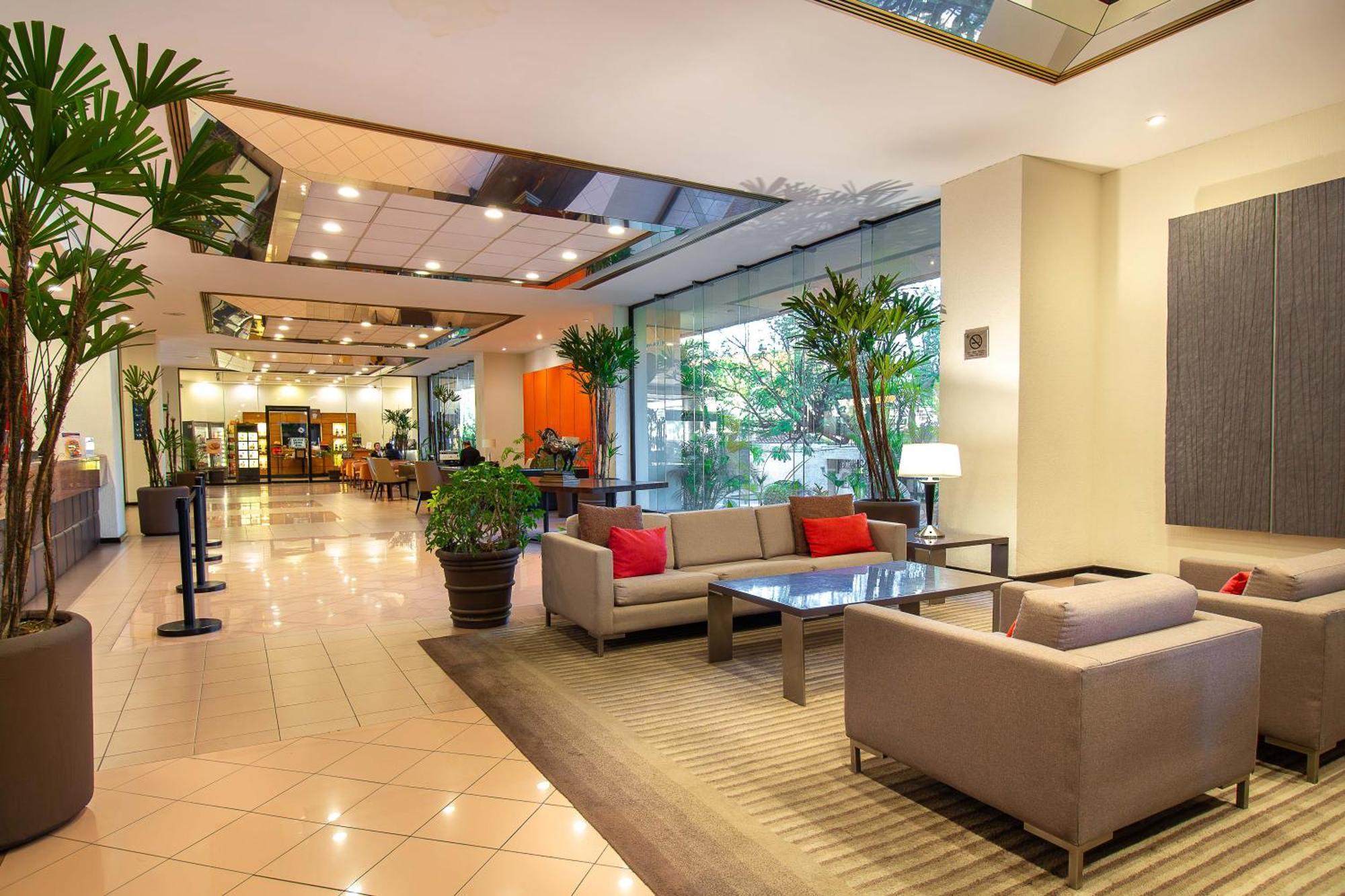 Hotel Guadalajara Plaza Expo Luaran gambar